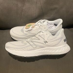 NWOB NEW BALANCE Men’s Fresh Foam X Running Shoes M880W13 Size 15